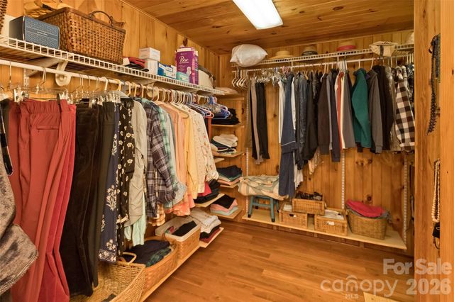 164 Tall Oaks Drive, Maggie Valley, NC 28751