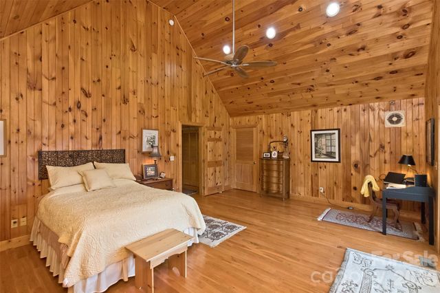 164 Tall Oaks Drive, Maggie Valley, NC 28751