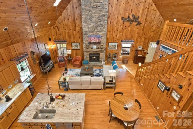 164 Tall Oaks Drive, Maggie Valley, NC 28751