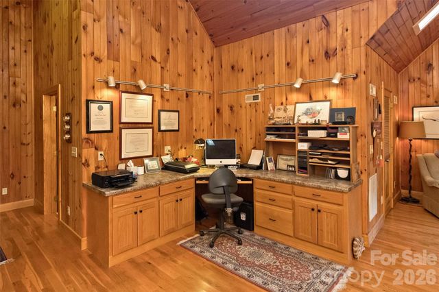 164 Tall Oaks Drive, Maggie Valley, NC 28751