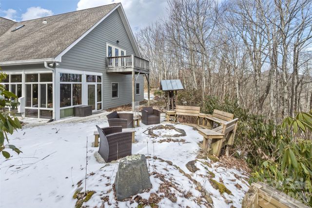 164 Tall Oaks Drive, Maggie Valley, NC 28751