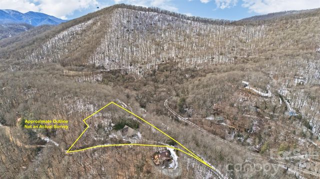 164 Tall Oaks Drive, Maggie Valley, NC 28751