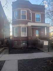 5514 S Winchester Avenue, Chicago, IL 60636