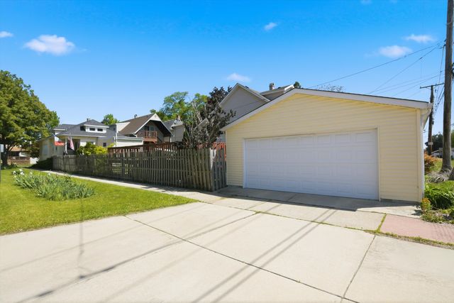 1037 Dunlop Avenue, Forest Park, IL 60130