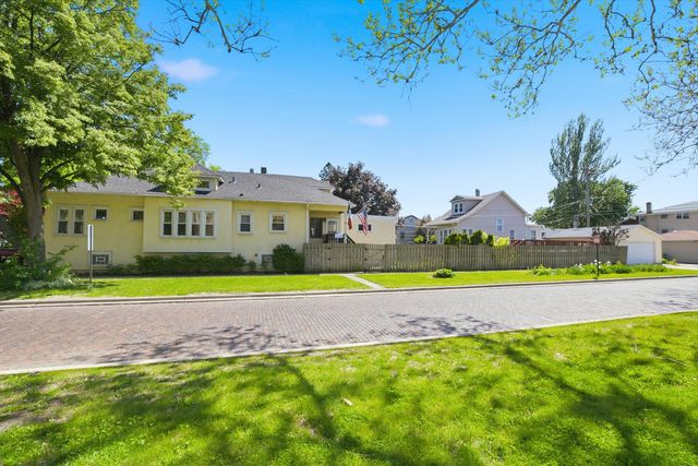 1037 Dunlop Avenue, Forest Park, IL 60130