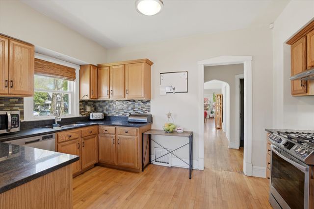 1037 Dunlop Avenue, Forest Park, IL 60130