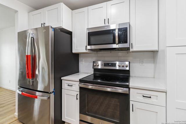 8219 Sam Snead, San Antonio, TX 78240