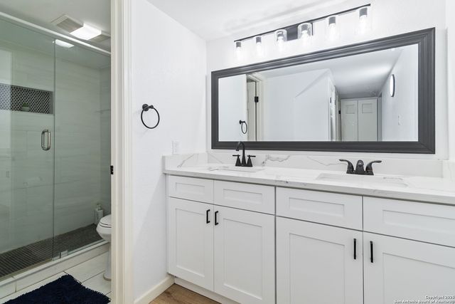 8219 Sam Snead, San Antonio, TX 78240