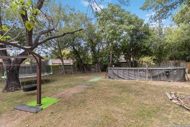8219 Sam Snead, San Antonio, TX 78240