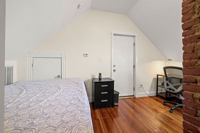 2512 Massachusetts Ave 3, Cambridge, MA 02140