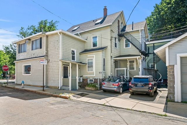 2512 Massachusetts Ave 3, Cambridge, MA 02140
