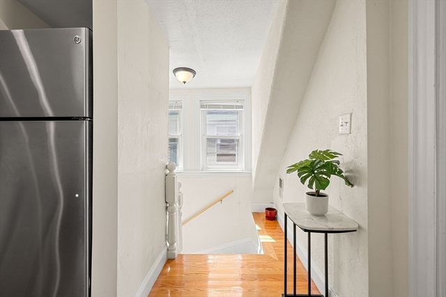 2512 Massachusetts Ave 3, Cambridge, MA 02140