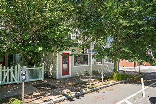 2512 Massachusetts Ave 3, Cambridge, MA 02140