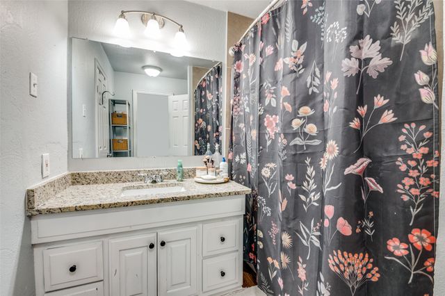 5601 Jane Anne Street, Haltom City, TX 76117