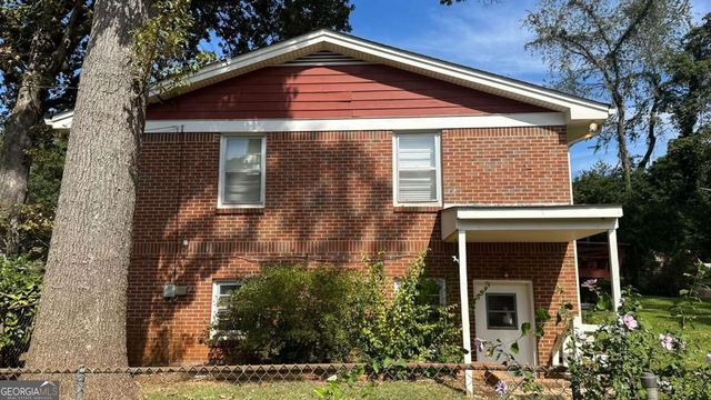 5574 Laurel Lane NW, Lilburn, GA 30047