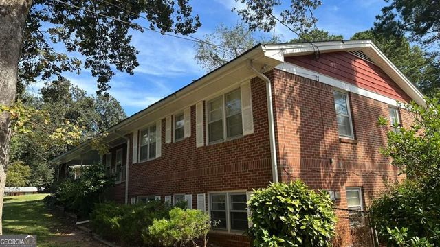 5574 Laurel Lane NW, Lilburn, GA 30047