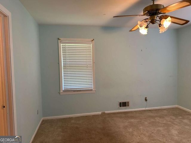 5574 Laurel Lane NW, Lilburn, GA 30047