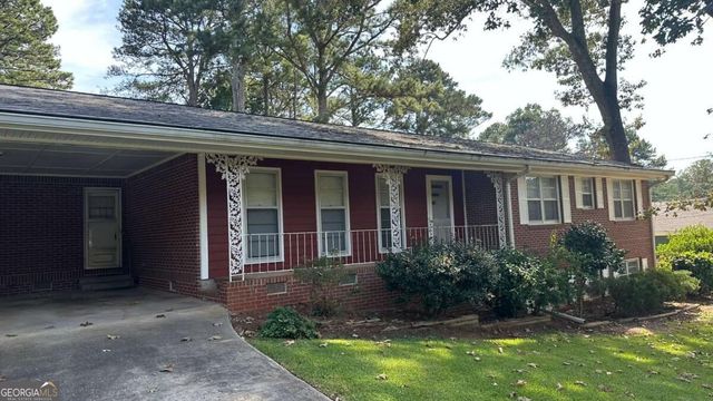 5574 Laurel Lane NW, Lilburn, GA 30047