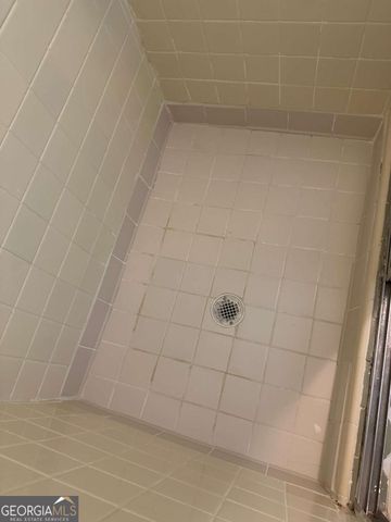 5574 Laurel Lane NW, Lilburn, GA 30047