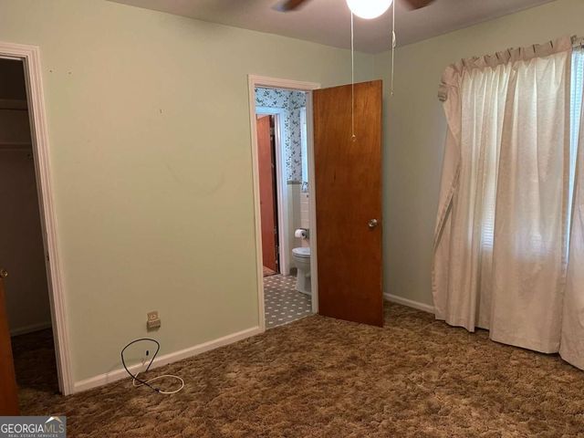 5574 Laurel Lane NW, Lilburn, GA 30047