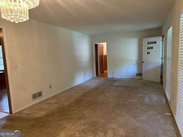 5574 Laurel Lane NW, Lilburn, GA 30047