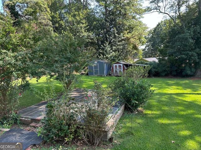 5574 Laurel Lane NW, Lilburn, GA 30047