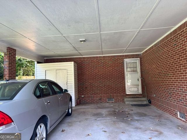 5574 Laurel Lane NW, Lilburn, GA 30047