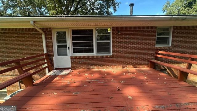 5574 Laurel Lane NW, Lilburn, GA 30047