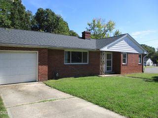 208 S St. John Street, Burlington, NC 27217