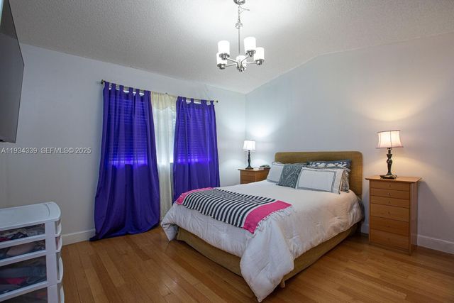 16618 NW 73rd Ave, Miami Lakes, FL 33014