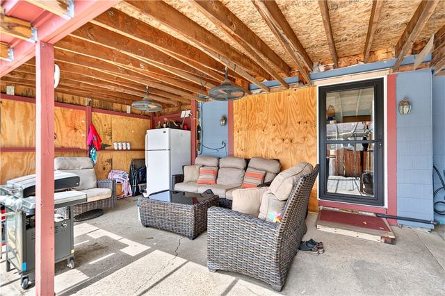 303 W GRANT STREET, Houston, PA 15342