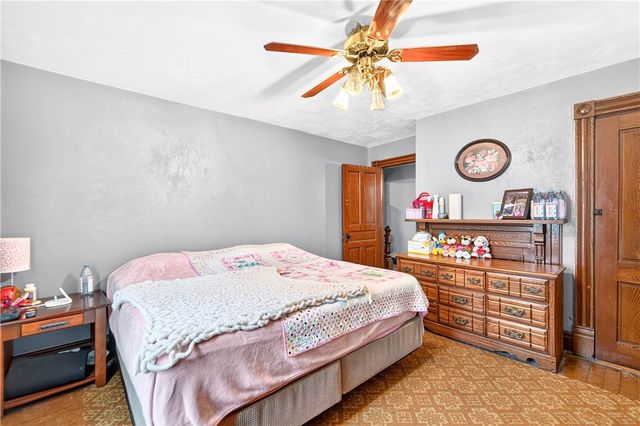 303 W GRANT STREET, Houston, PA 15342