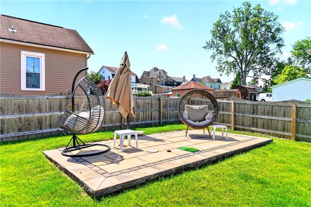 303 W GRANT STREET, Houston, PA 15342