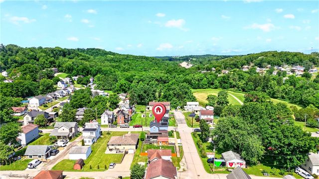 303 W GRANT STREET, Houston, PA 15342