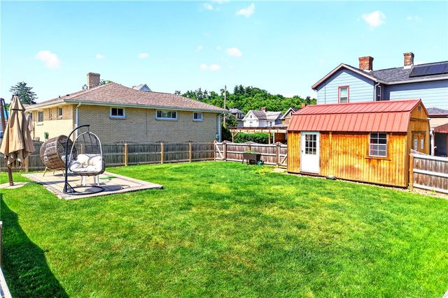 303 W GRANT STREET, Houston, PA 15342