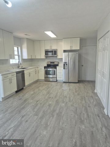 2855 STAVORS RD, Waldorf, MD 20603