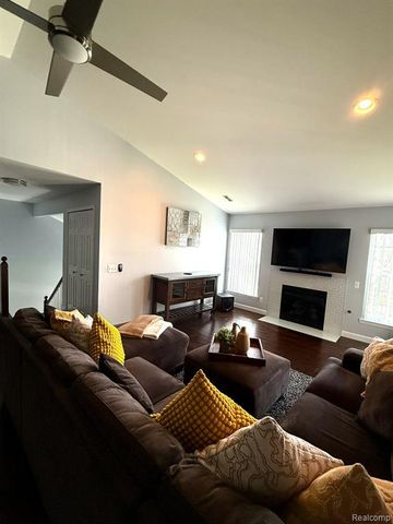 3612 Oakmonte Boulevard, Rochester, MI 48306