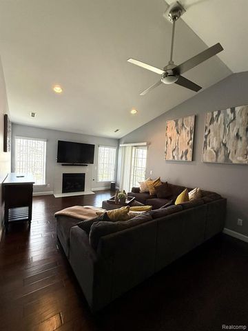 3612 Oakmonte Boulevard, Rochester, MI 48306