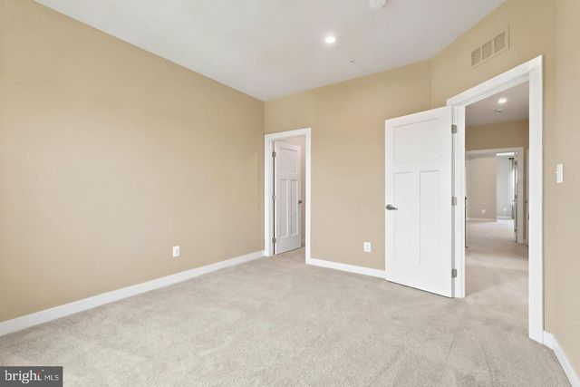 24274 THURSO SQ, Dulles, VA 20166