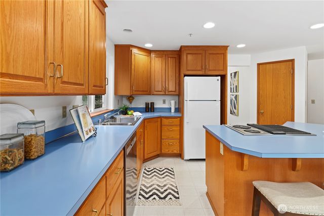 14833 Fremont Place N, Shoreline, WA 98133