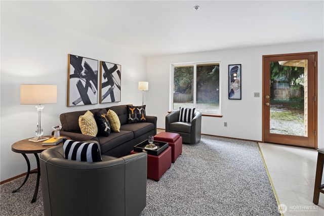 14833 Fremont Place N, Shoreline, WA 98133