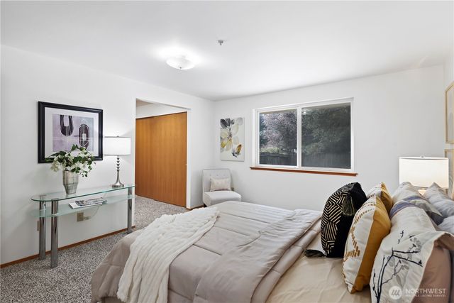 14833 Fremont Place N, Shoreline, WA 98133