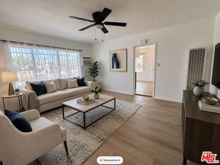 1542 W 60th Street 1, Los Angeles, CA 90047