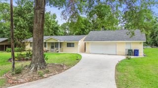 111 Town And Country Lane, Huntsville, TX 77320