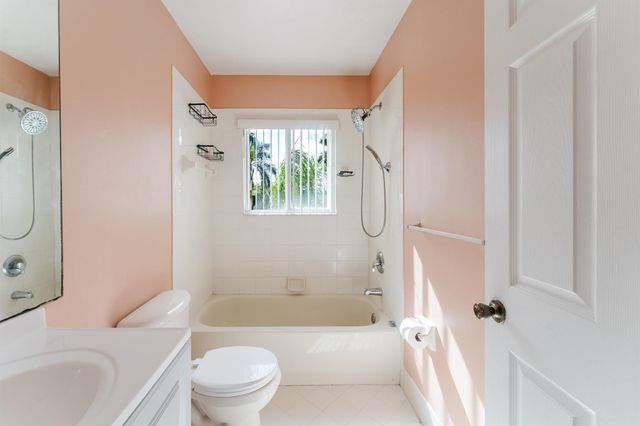 4015 Banyan Trails Drive, Coconut Creek, FL 33073