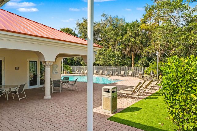 4015 Banyan Trails Drive, Coconut Creek, FL 33073