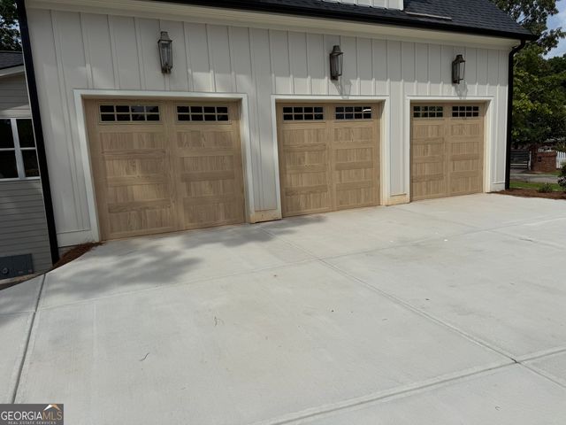 5990 Warpath Road, Flowery Branch, GA 30542