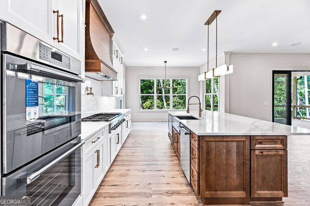 5990 Warpath Road, Flowery Branch, GA 30542