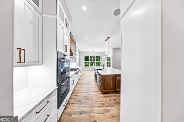 5990 Warpath Road, Flowery Branch, GA 30542