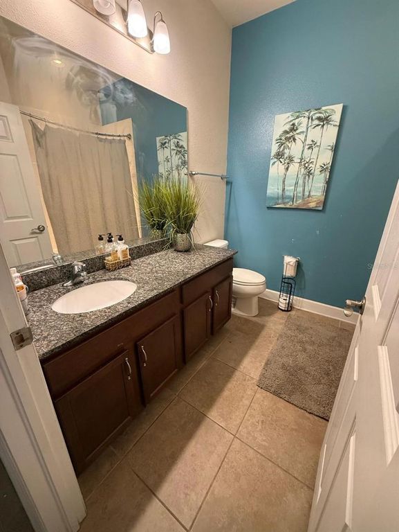 Image 13 of property listing at 5711 ARBOR WOOD COURT, Bradenton, FL 34203